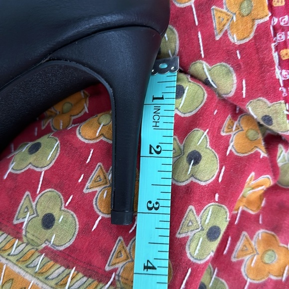 New Red delicious black 3” Healed boots - Picture 5 of 5